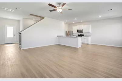 8306 Sunberry Shadow Drive, Houston, TX 77016 - Photo 2