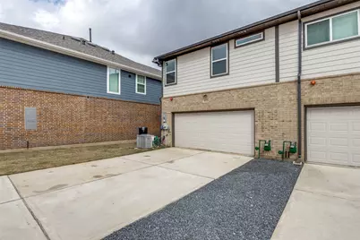 8033 Scanlan Trail, Missouri City, TX 77459 - Photo 32