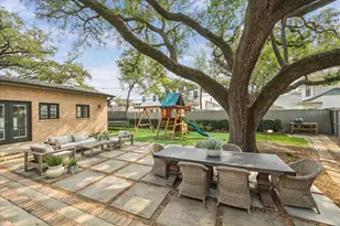 6151 Holly Springs Dr, Houston, TX 77057 - Photo 34