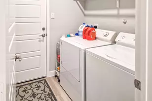 1325 Palomino Trail, Angleton, TX 77515 - Photo 20