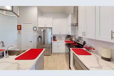 1325 Palomino Trail, Angleton, TX 77515 - Photo 6