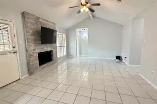 13715 Flagstone Dr, Houston, TX 77041 - Photo 2