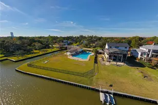 126 Pine Shadows Dr, Seabrook, TX 77586 - Photo 44