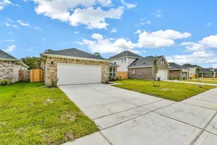 3914 Sugardale St, Baytown, TX 77521 - Photo 2