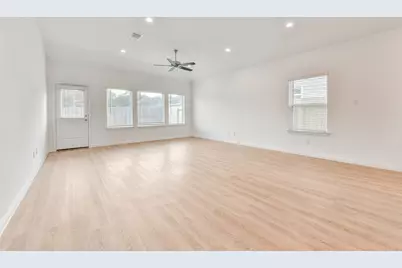 3914 Sugardale Street, Baytown, TX 77521 - Photo 6