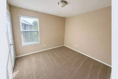 4000 Kings Canyon Drive, Taylor, TX 76574 - Photo 12