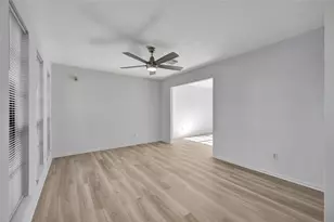 1434 Chestnut Springs Ln, Houston, TX 77062 - Photo 12