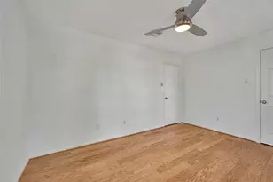 1434 Chestnut Springs Ln, Houston, TX 77062 - Photo 34