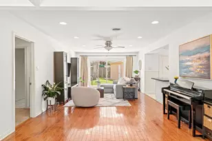 5827 Rutherglenn Dr, Houston, TX 77096 - Photo 10