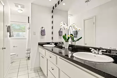 5827 Rutherglenn Drive, Houston, TX 77096 - Photo 20