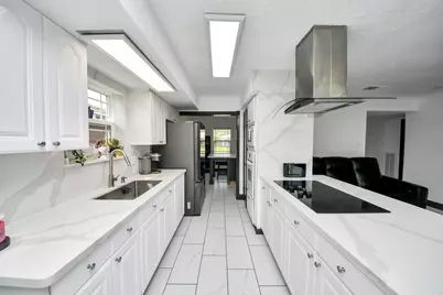 7407 Shiner Lane, Houston, TX 77072 - Photo 8