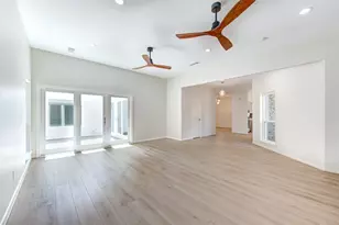 14207 Stokesmount Dr, Houston, TX 77077 - Photo 10