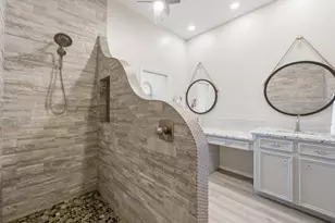 2 Regency Pt, Montgomery, TX 77356 - Photo 18