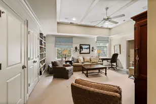 1235 Wynden Commons Ln, Houston, TX 77056 - Photo 36