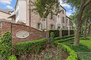 1235 Wynden Commons Ln, Houston, TX 77056 - Photo 44
