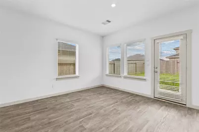 2905 Highgate Hill Lane, Houston, TX 77047 - Photo 14