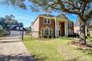 4714 St Michaels Ct, Sugar Land, TX 77479 - Photo 6