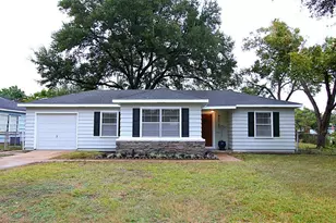 8518 Forum Dr, Houston, TX 77055 - Photo 18