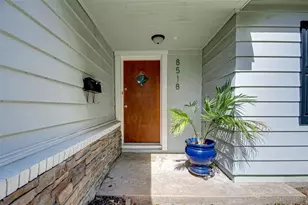 8518 Forum Dr, Houston, TX 77055 - Photo 2