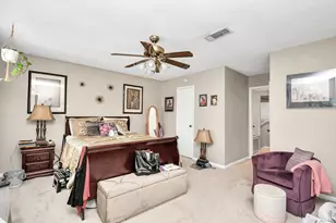 13958 Hollowgreen Dr, Houston, TX 77082 - Photo 18