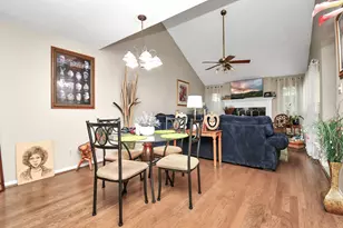 13958 Hollowgreen Dr, Houston, TX 77082 - Photo 8