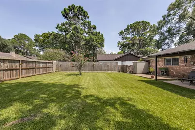 16131 White Star Drive, Houston, TX 77062 - Photo 24