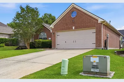 2313 Perkins Crossing Drive, Conroe, TX 77304 - Photo 2