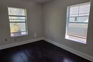 302 71 St St, Houston, TX 77011 - Photo 1