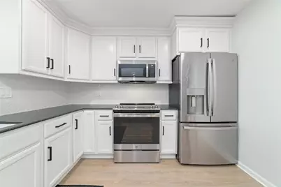 6435 Woodbrook Lane, Houston, TX 77008 - Photo 10