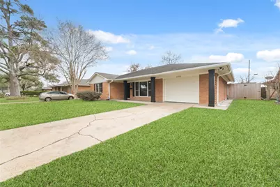 6435 Woodbrook Lane, Houston, TX 77008 - Photo 2