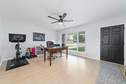 6435 Woodbrook Lane, Houston, TX 77008 - Photo 4