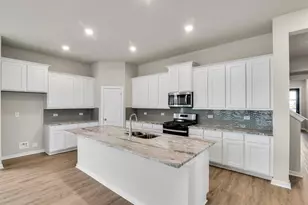 173 Angelina Trl, Dayton, TX 77535 - Photo 10