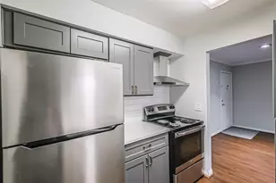 7575 Katy Fwy, Houston, TX 77024 - Photo 8