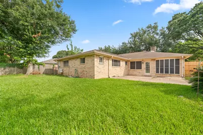 11415 Brook Meadows Lane, Stafford, TX 77477 - Photo 22