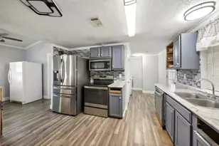 300 Hay Meadow Ln, Shepherd, TX 77371 - Photo 4