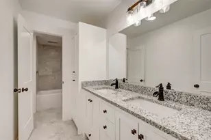 315 Cypress St, Alvin, TX 77511 - Photo 18