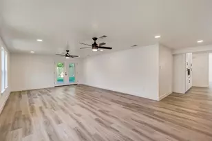 315 Cypress St, Alvin, TX 77511 - Photo 16