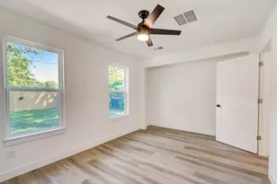 315 Cypress St, Alvin, TX 77511 - Photo 22