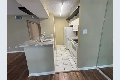 17331 Red Oak Drive #26, Houston, TX 77090 - Photo 6