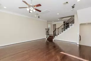 10658 Clearview Villa Pl, Houston, TX 77025 - Photo 8