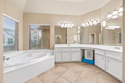 911 Vaulted Oak Street, Houston, TX 77008 - Photo 24