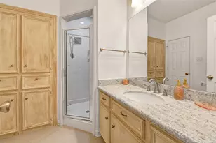 7426 Timberlake Dr, Sugar Land, TX 77479 - Photo 32