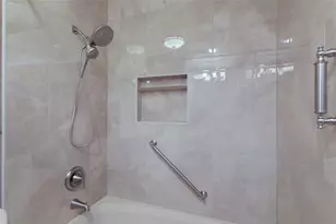 7929 Woodway Dr, Houston, TX 77063 - Photo 24