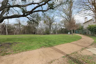 7929 Woodway Drive #4, Houston, TX 77063 - Photo 30
