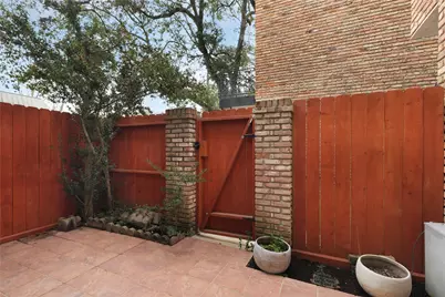 7929 Woodway Drive #4, Houston, TX 77063 - Photo 26