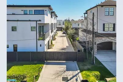 1614 Johanna Drive #D, Houston, TX 77055 - Photo 46