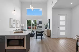 422 E 41st St, Houston, TX 77022 - Photo 10