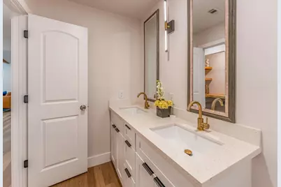 2002 Shadow Bend Drive, Houston, TX 77043 - Photo 40