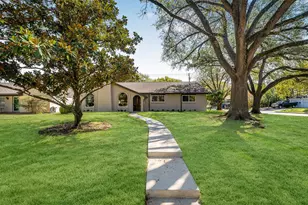 2002 Shadow Bend Dr, Houston, TX 77043 - Photo 2