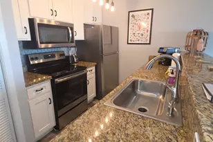9520 Seawall Blvd, Galveston, TX 77554 - Photo 4